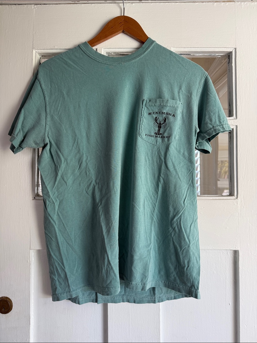 VINTAGE Comfort Colors Pocket Tee in Mint-Menesha Fish Market(Martha’s Vineyard)
